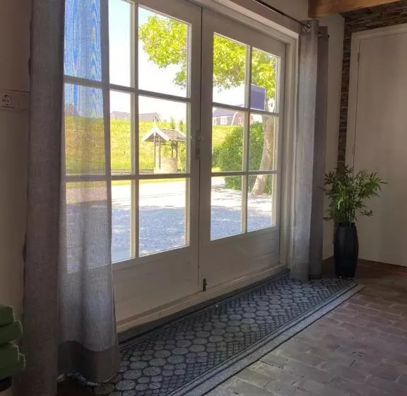 Aamiaismajoitus (B&B) Gastenverblijf Rodenburg