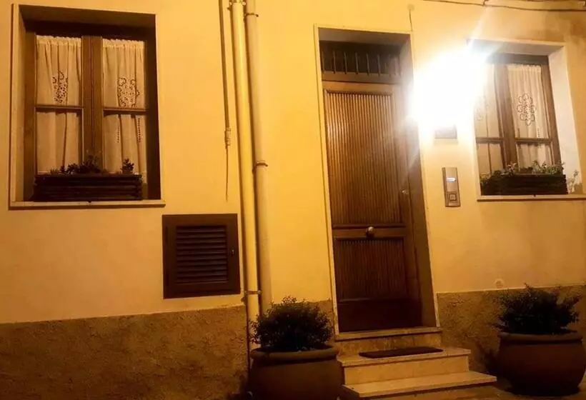 Aamiaismajoitus (B&B) Il Covo Dei Re