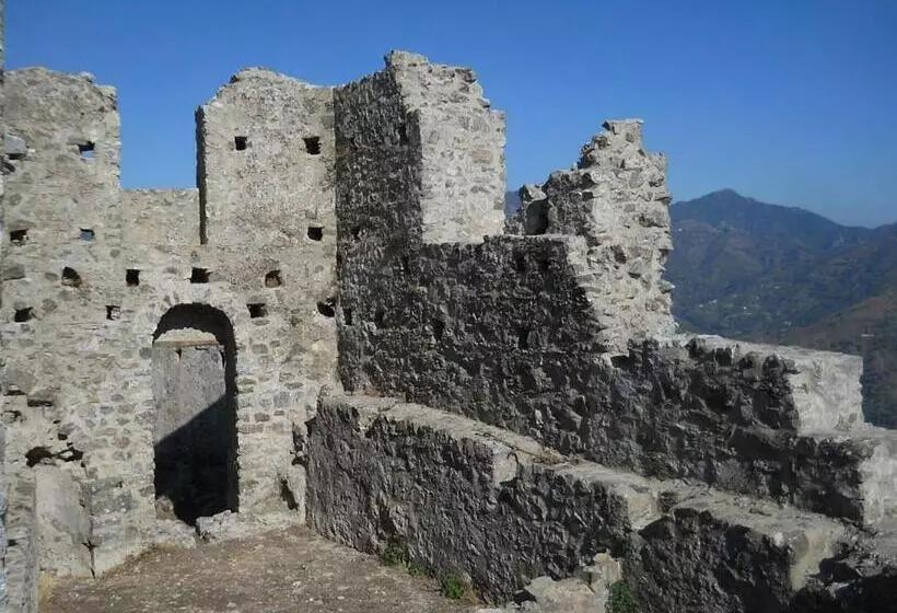 Aamiaismajoitus (B&B) Il Covo Dei Re