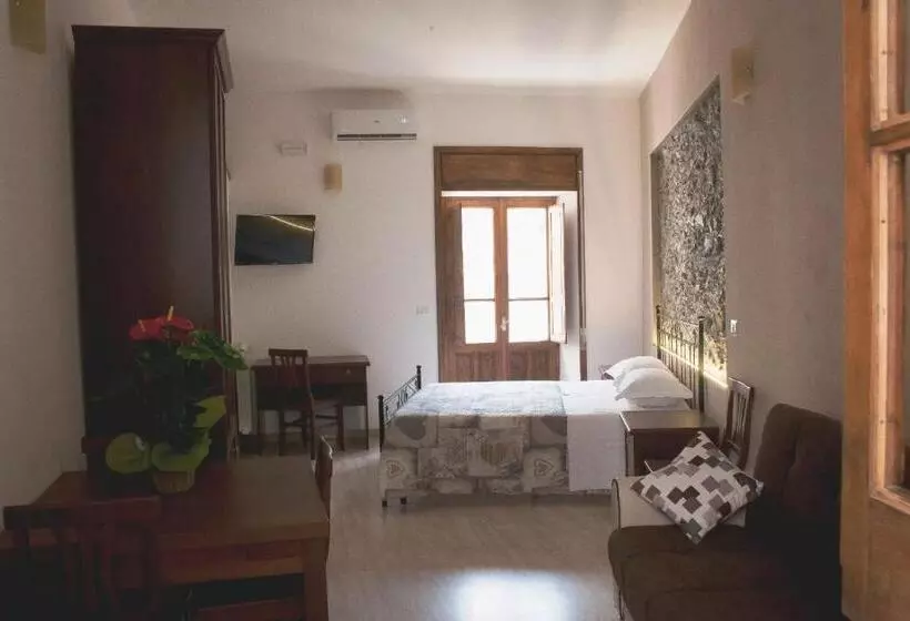 Aamiaismajoitus (B&B) Il Covo Dei Re