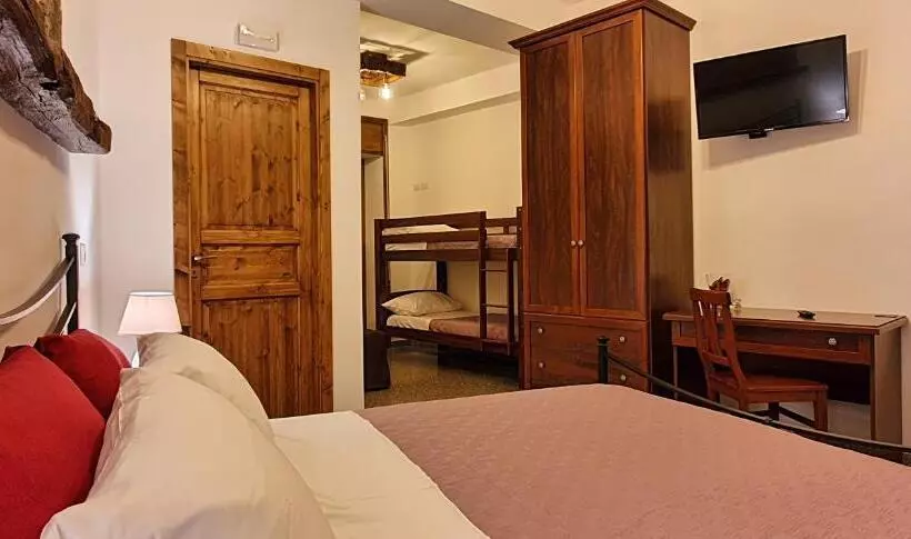 Aamiaismajoitus (B&B) Il Covo Dei Re