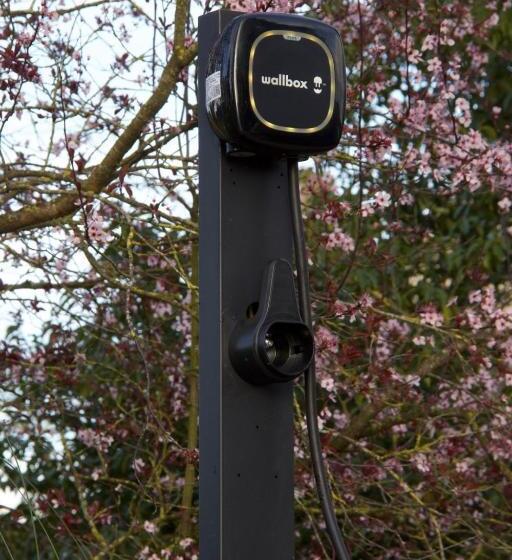 تختخواب و صبحانه La Charentine