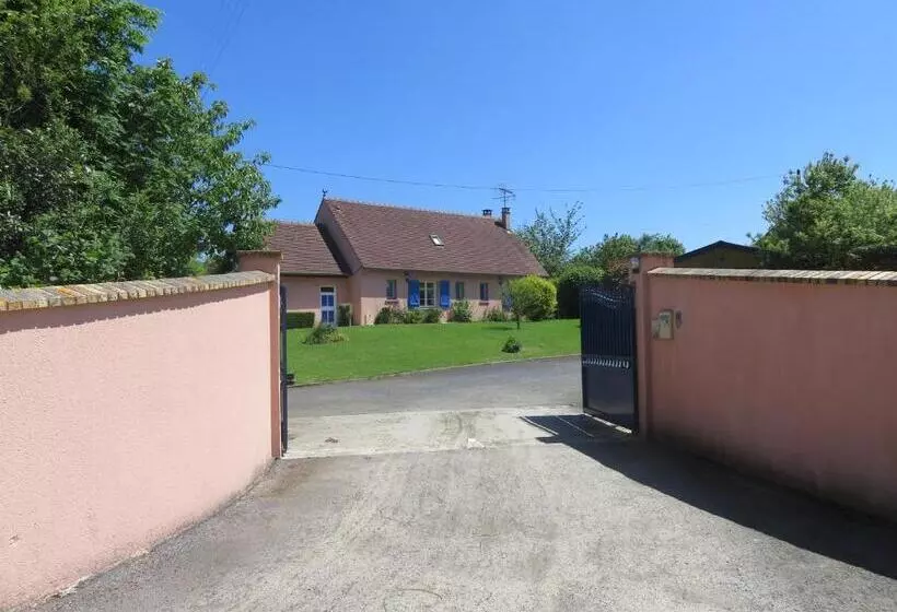 ベッドアンドブレックファースト Les Petites Aunettes