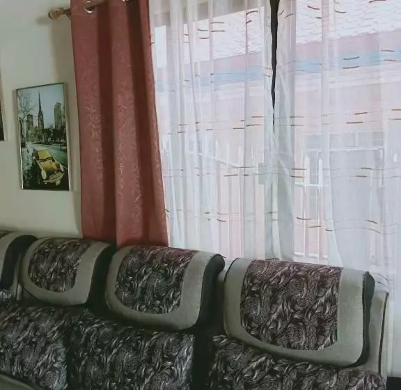 Aamiaismajoitus (B&B) Villa Cresenciana