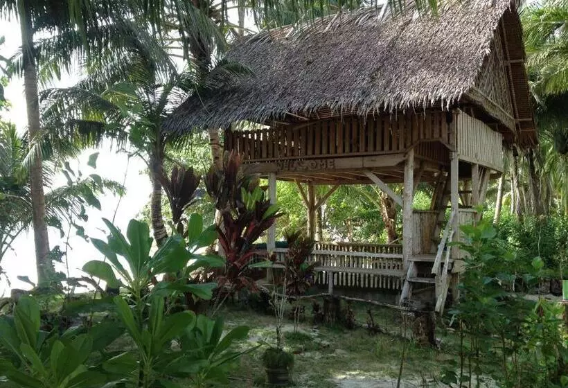 Hotelli Masokut Surf Camp Siberut Mentawai Surfing Barrels