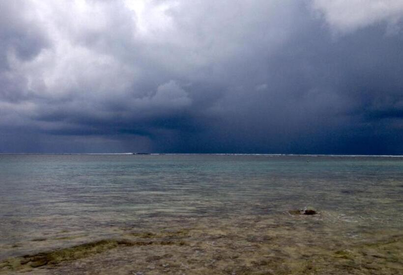 Hotel Masokut Surf Camp Siberut Mentawai Surfing Barrels