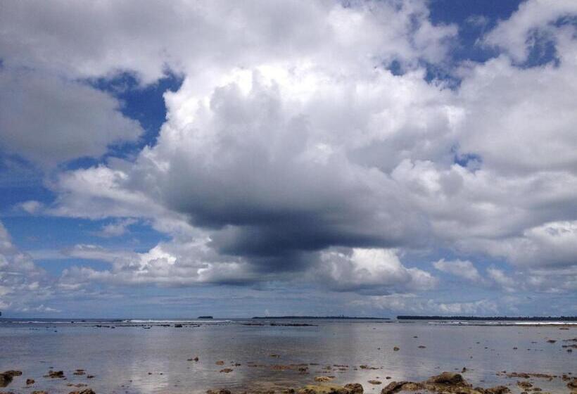 Hotel Masokut Surf Camp Siberut Mentawai Surfing Barrels