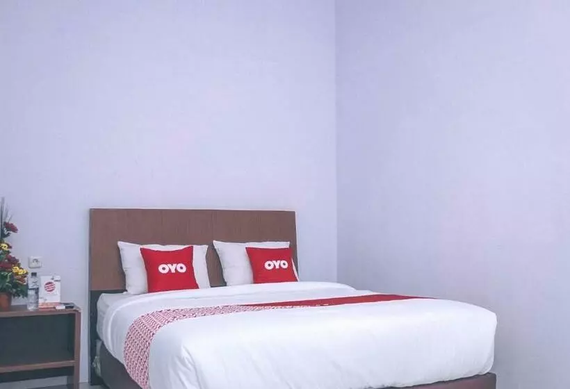 Hotelli Reddoorz At Star Hill Inn Syariah Tebing Tinggi