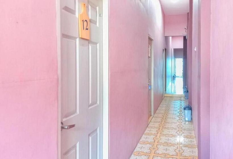 בית מלון כפרי Paris Syariah Residence At Jalan Parangtritis Yogyakarta