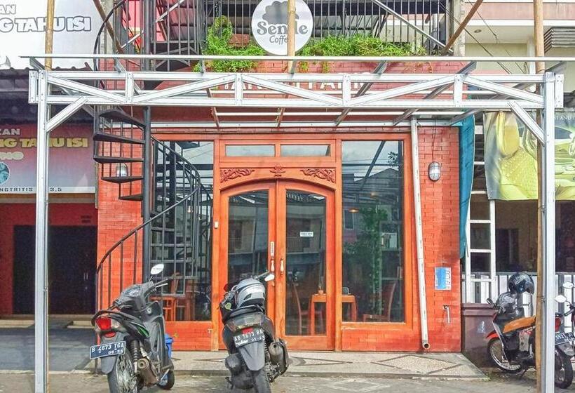 בית מלון כפרי Paris Syariah Residence At Jalan Parangtritis Yogyakarta