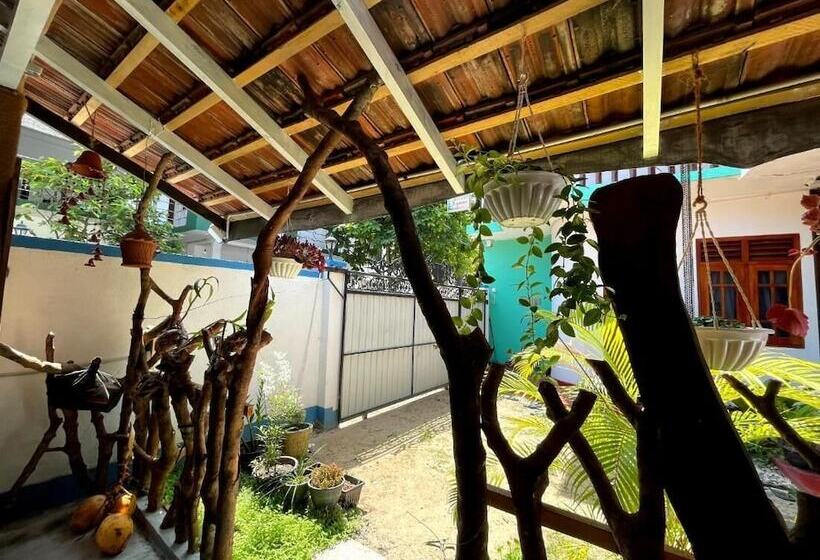 Pensione 100 Step Beach White House