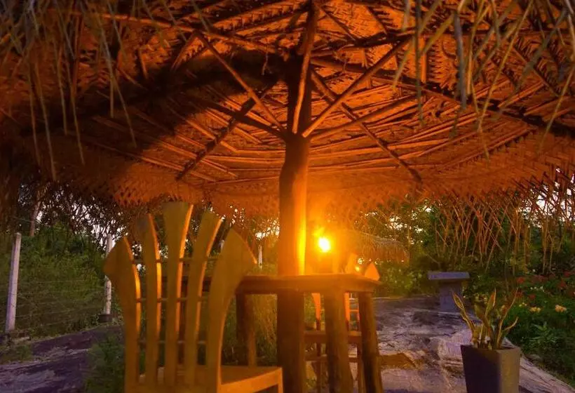 Majatalo Hidden Lake Cottages Sigiriya