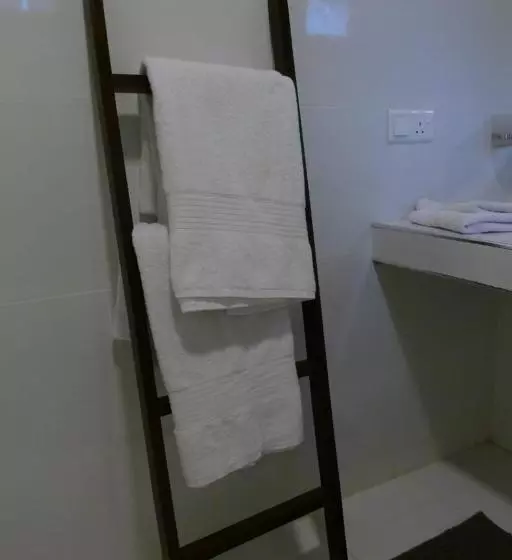 Majatalo Hidden Lake Cottages Sigiriya