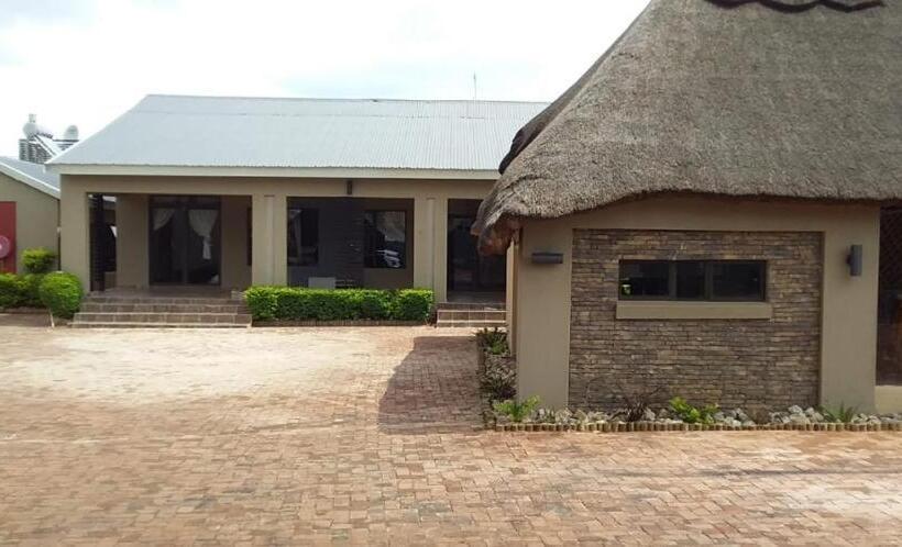 פנסיון Ko Khoneng Guest House