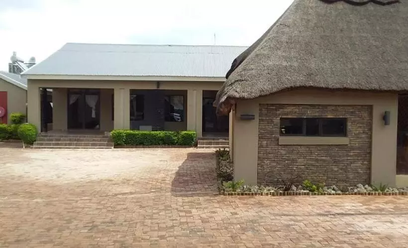 Majatalo Ko Khoneng Guest House