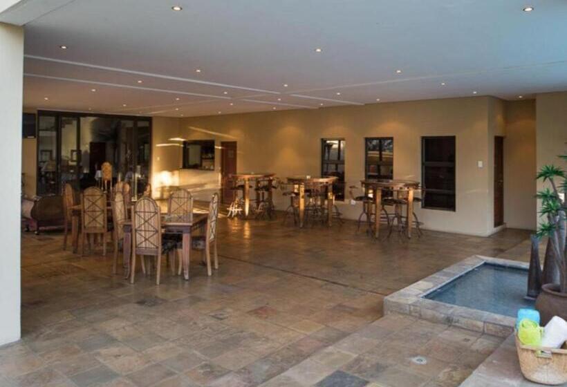 פנסיון Lazy Lizard Guesthouse