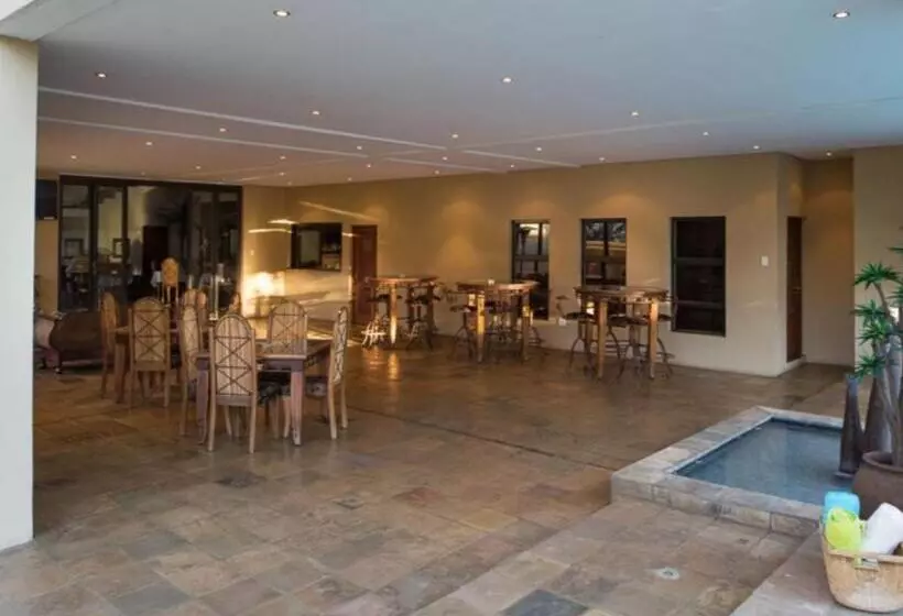 Majatalo Lazy Lizard Guesthouse