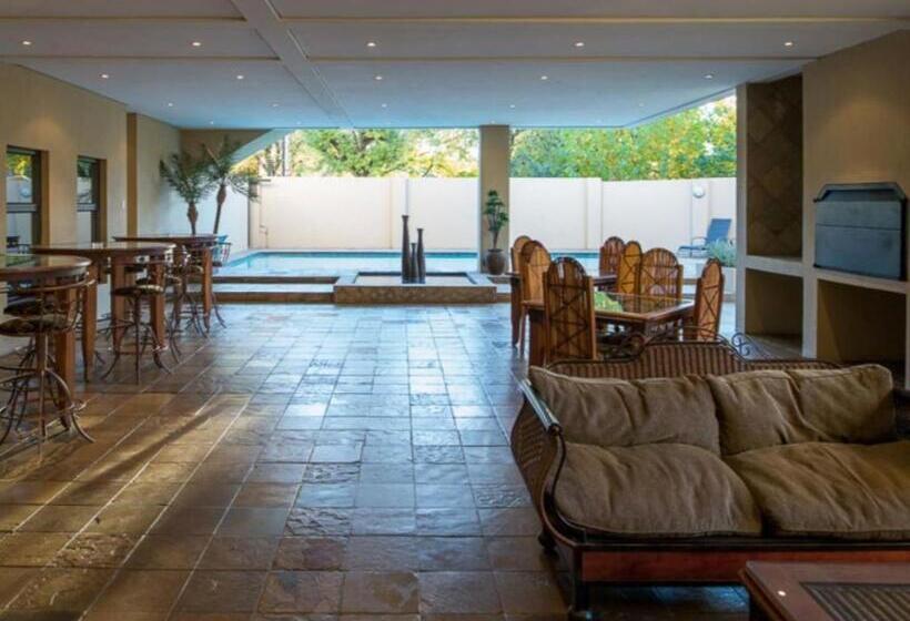 פנסיון Lazy Lizard Guesthouse