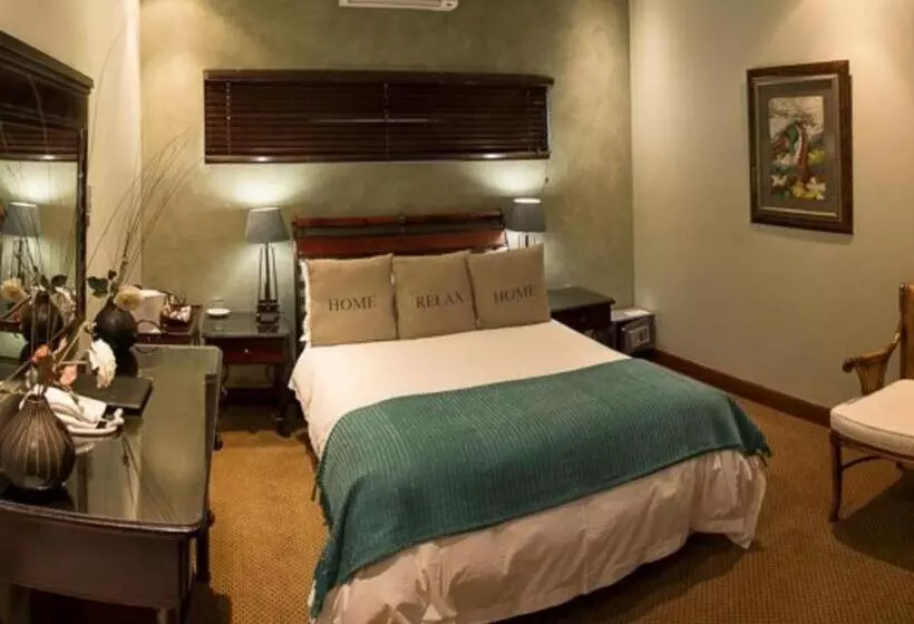 Majatalo Lazy Lizard Guesthouse