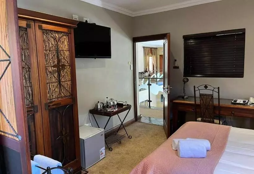 Majatalo Lazy Lizard Guesthouse