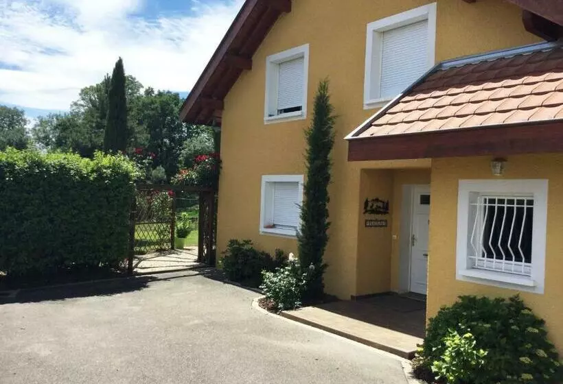 ペンション Location Chambres Le Panorama   Aéroport Genève   Pays De Gex