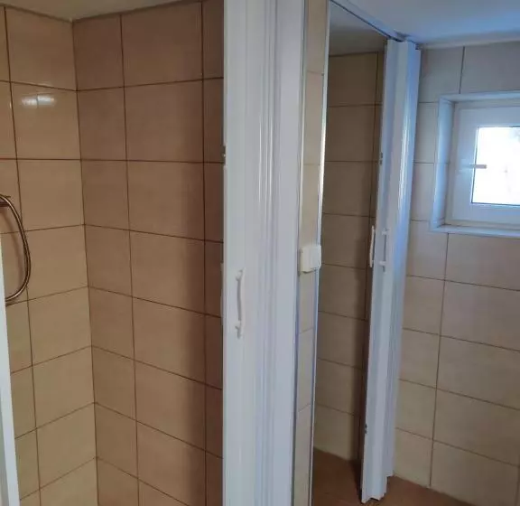 Majatalo Vitajte V Ivachnovej 145