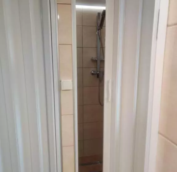 Majatalo Vitajte V Ivachnovej 145