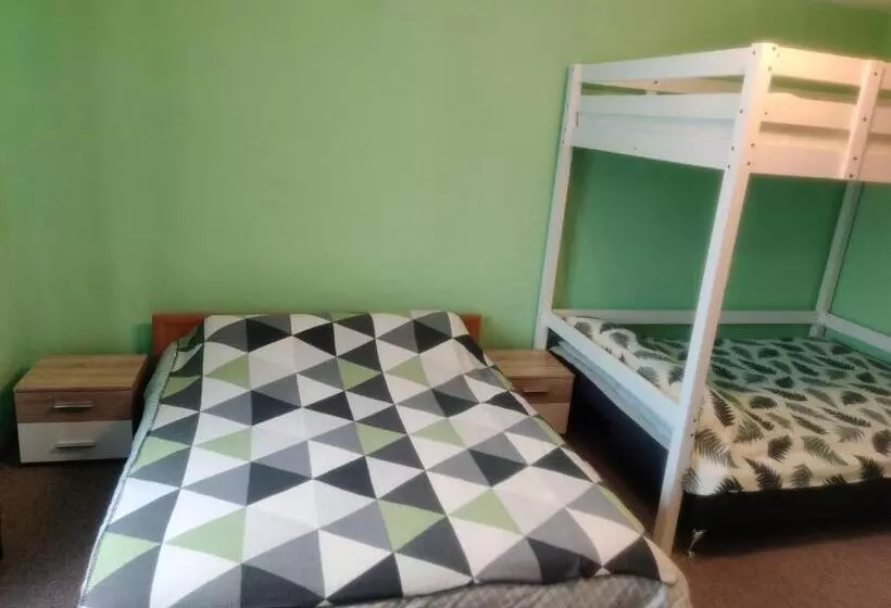 Majatalo Vitajte V Ivachnovej 145