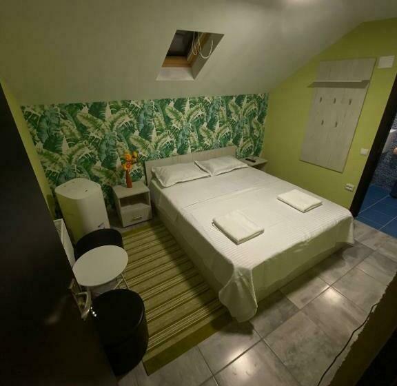 ペンション Vila Amalia Munții Macinului