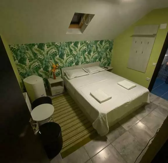 ペンション Vila Amalia Munții Macinului