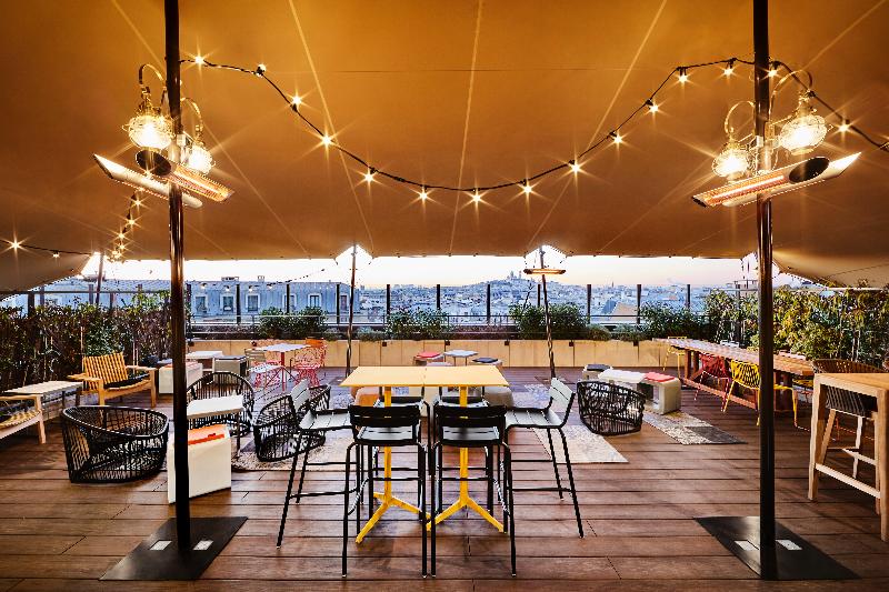 هاستل Generator Paris