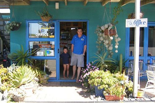 Общежитие On the Beach Backpackers Lodge