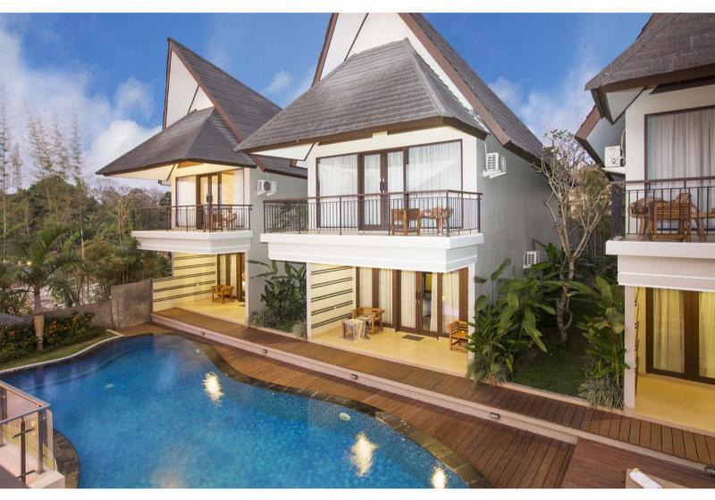 Flamingo Dewata Suite