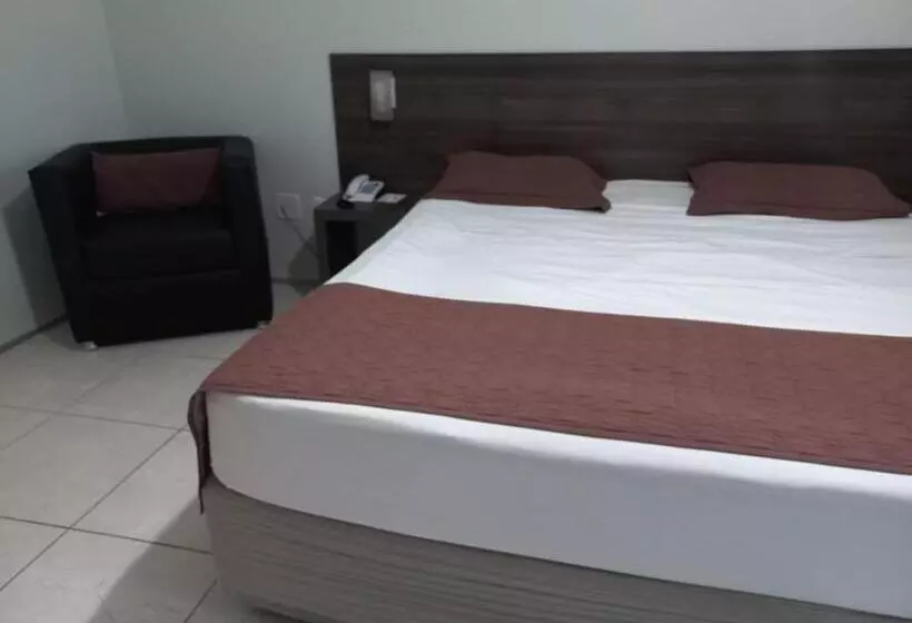 ホテル Adventure Sao Luis