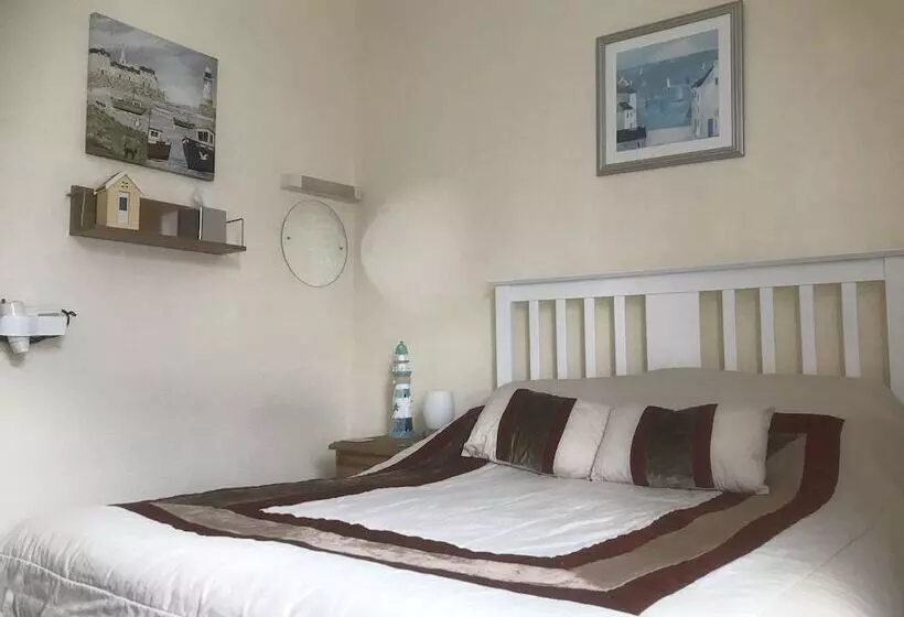 בית מלון כפרי Dolphin Guesthouse