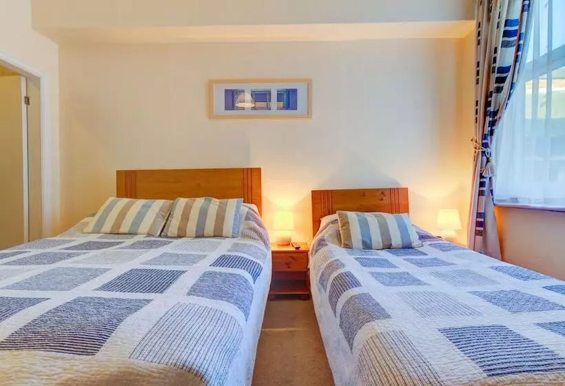 בית מלון כפרי Dolphin Guesthouse