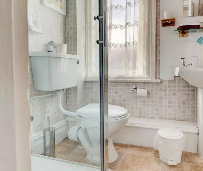 בית מלון כפרי Dolphin Guesthouse