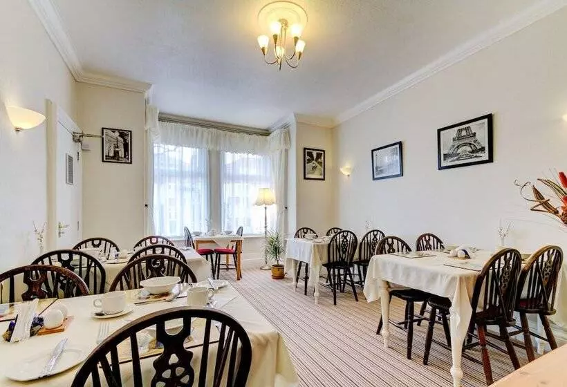 בית מלון כפרי Dolphin Guesthouse