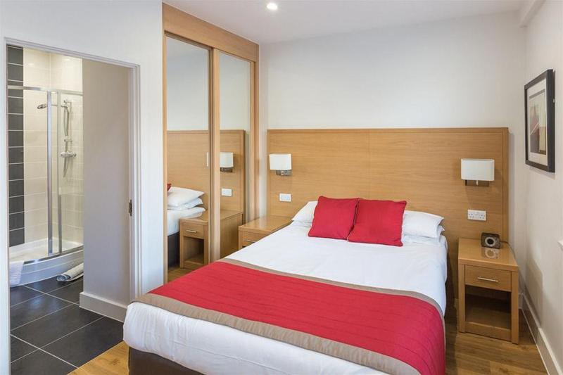 Отель House Of Fisher   100 Kings Road