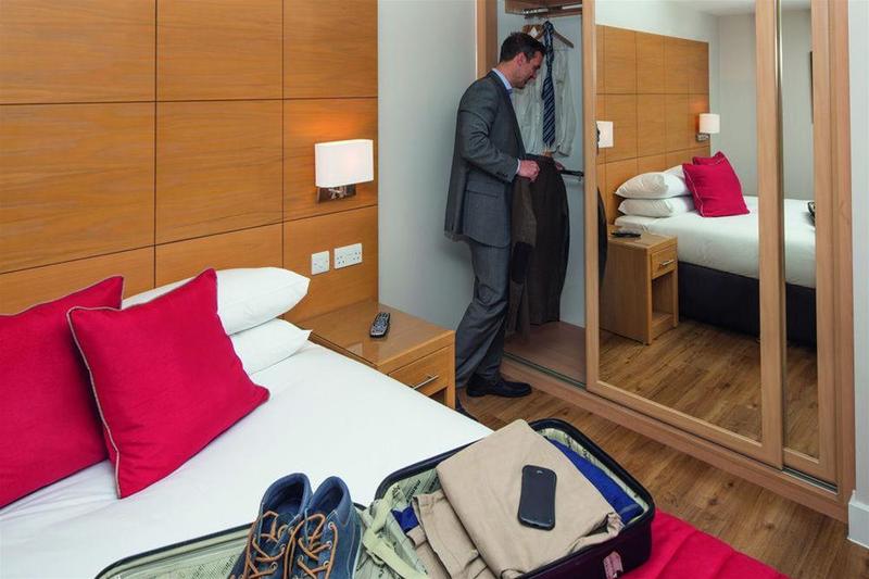 בית מלון כפרי House Of Fisher   100 Kings Road