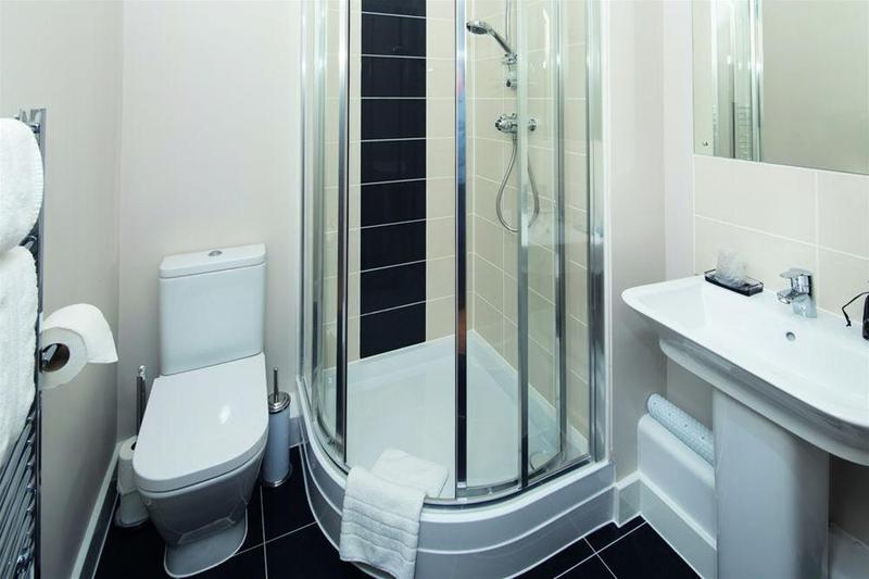 בית מלון כפרי House Of Fisher   100 Kings Road