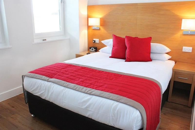 Отель House Of Fisher   100 Kings Road