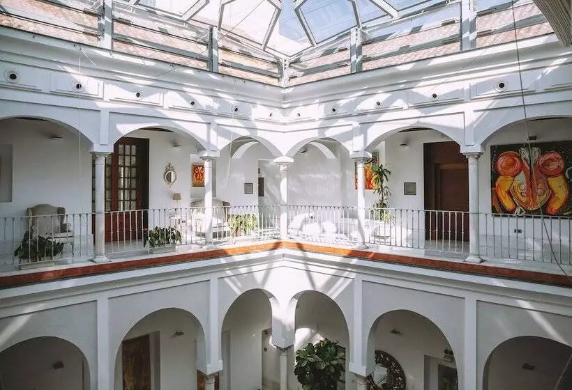 هتل Palacio Pinello