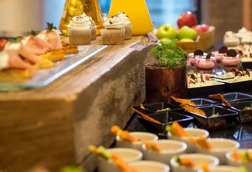 Radisson Collection Hotel, Old Mill Belgrade