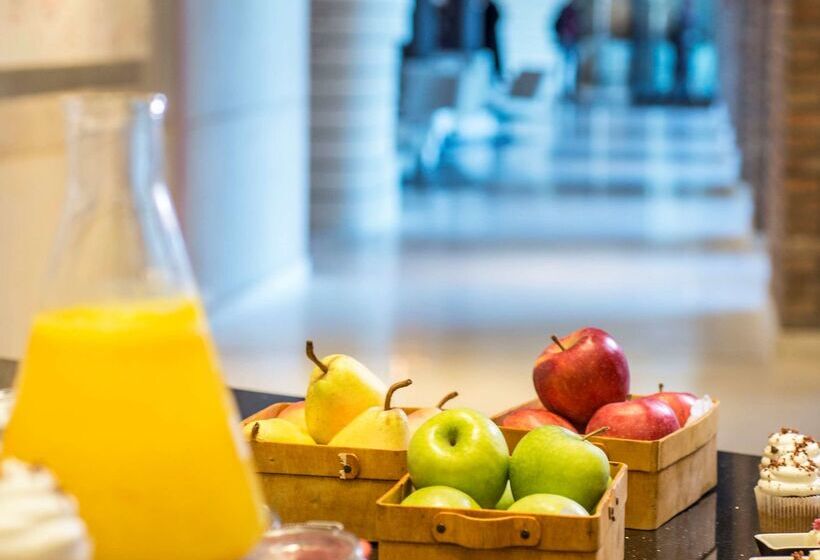 Radisson Collection Hotel, Old Mill Belgrade