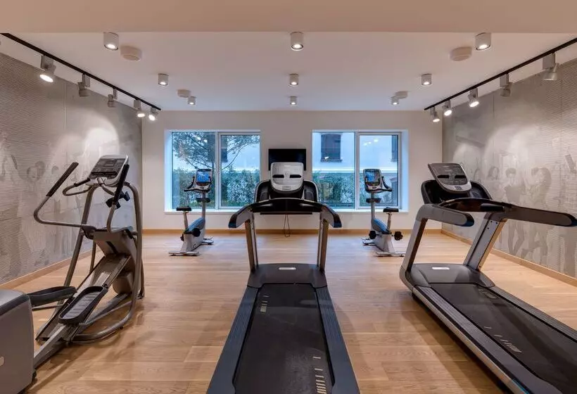 Radisson Collection Hotel, Old Mill Belgrade