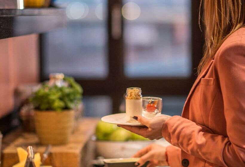 Radisson Collection Hotel, Old Mill Belgrade