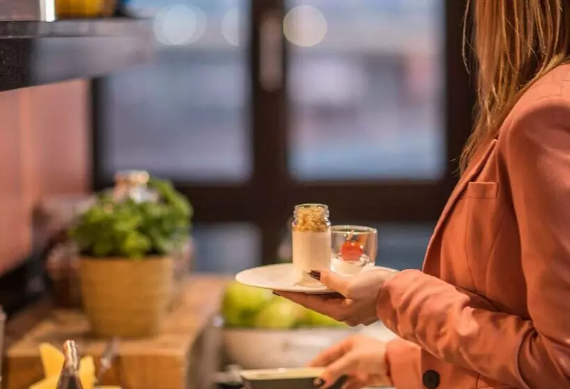 Radisson Collection Hotel, Old Mill Belgrade