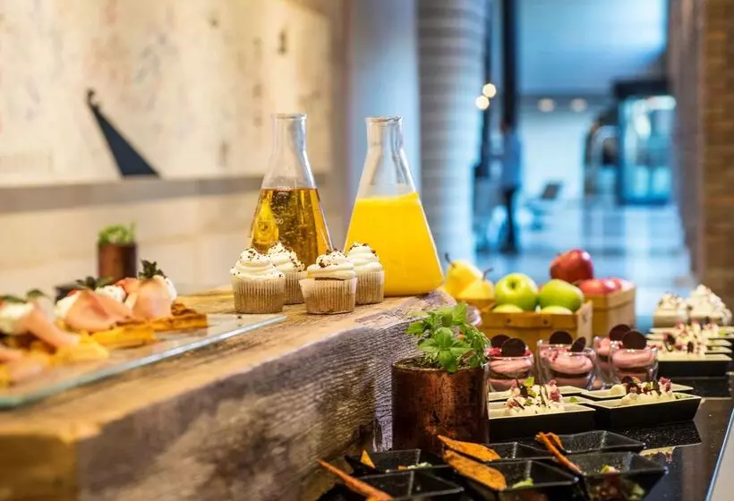 Radisson Collection Hotel, Old Mill Belgrade