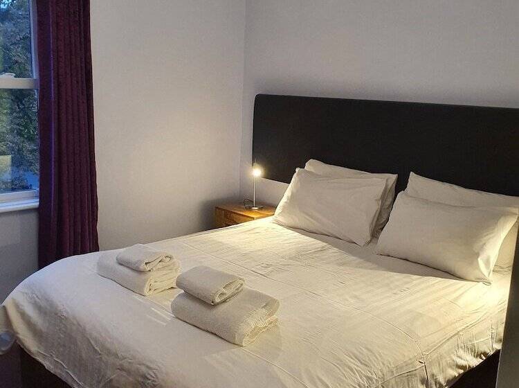 فندق The Camberley